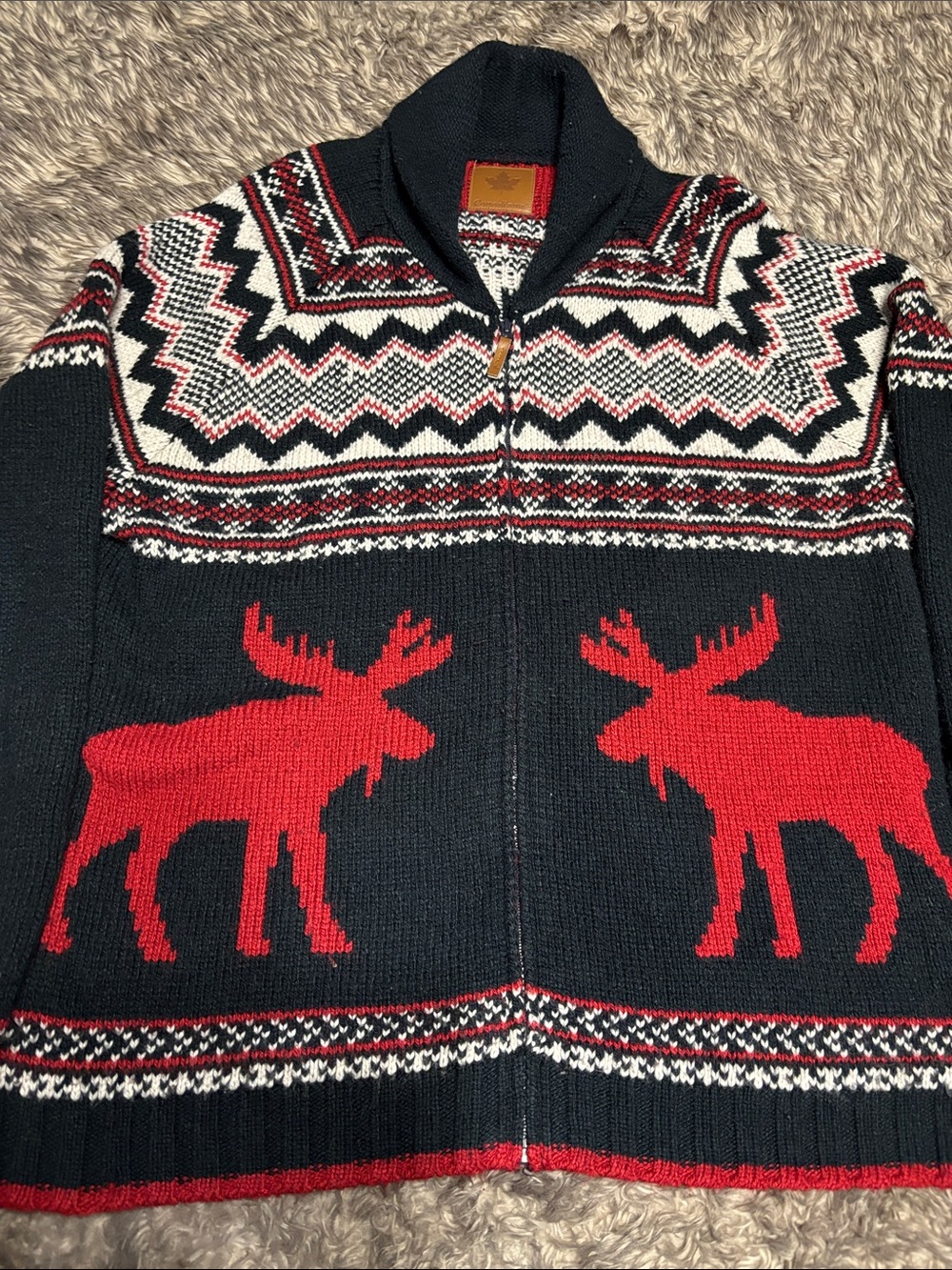 Shawl-Collar Zip Sweater with Red Moose Motif - Navy